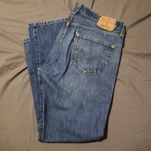 Levis